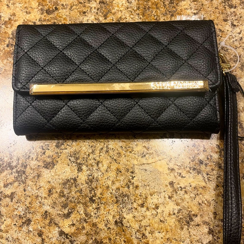 Steve Madden Black Clutch Wristlet